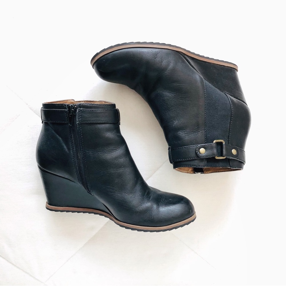Susina Black Leather ‘Keely’ Wedge Bootie